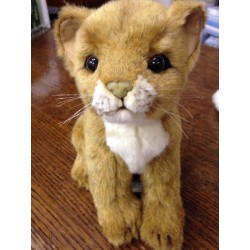 Peluche Bébé Lion assis 18 cm